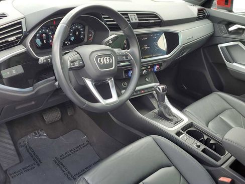 Certified 2023 Audi Q3 2.0T Premium w/ Convenience Package AWD/4WD image 2