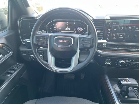 Used 2024 GMC Sierra 1500 Elevation w/ LPO, Elevation Black Package AWD/4WD image 13