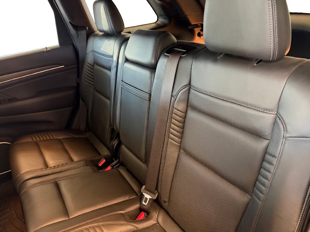 Used 2020 Jeep Grand Cherokee SRT AWD/4WD image 16