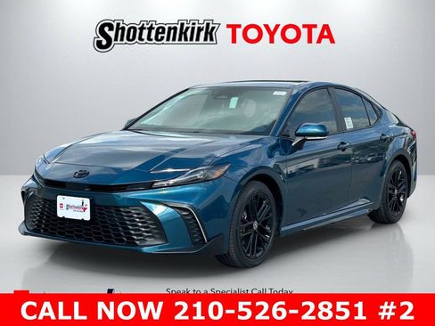 New 2026 Toyota Camry SE image 1