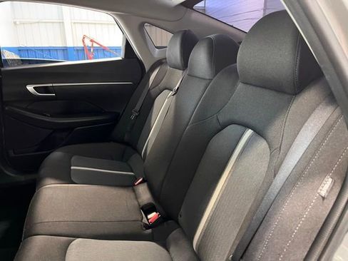 Used 2021 Hyundai Sonata SE w/ Cargo Package image 18
