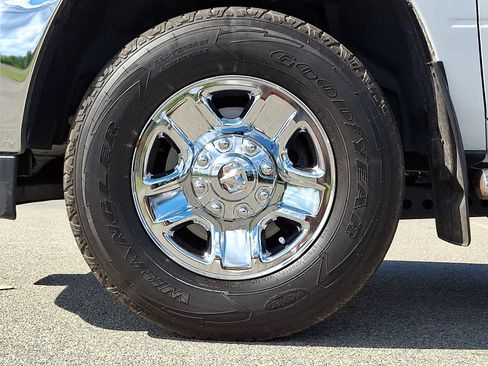 Used 2020 RAM 2500 Tradesman w/ Chrome Appearance Group AWD/4WD image 9