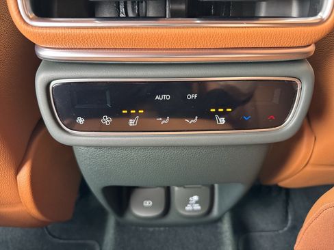 New 2026 Genesis GV80 2.5T Prestige image 17