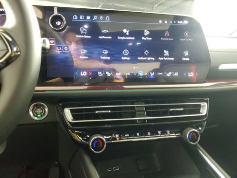 New 2026 Chevrolet Traverse RS w/ LPO, Floor Liner Package FWD image 21