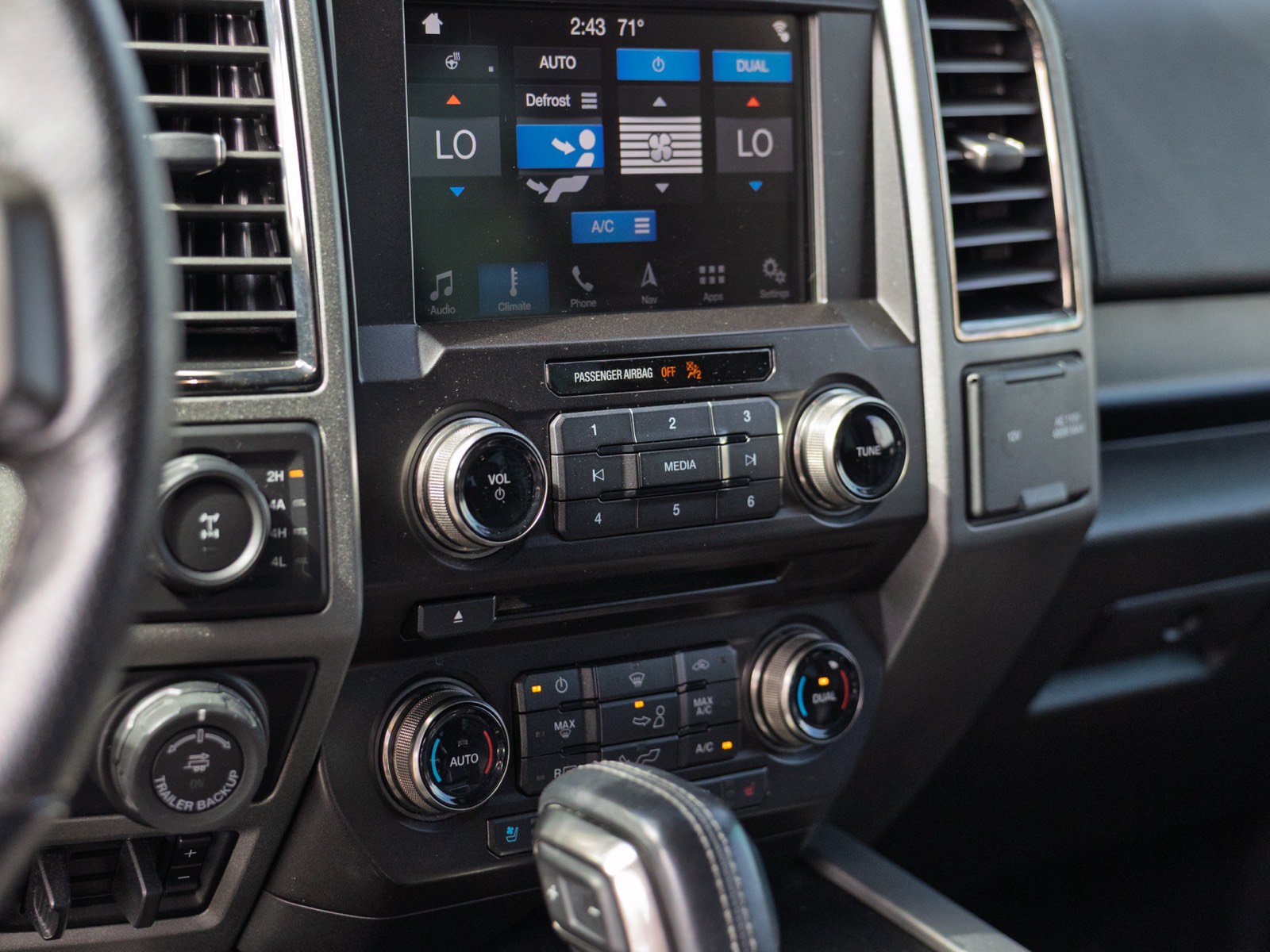 Used 2018 Ford F150 Raptor w/ Equipment Group 802A Luxury AWD/4WD image 13