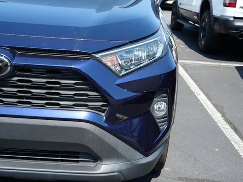 Used 2020 Toyota RAV4 XLE Premium FWD image 5
