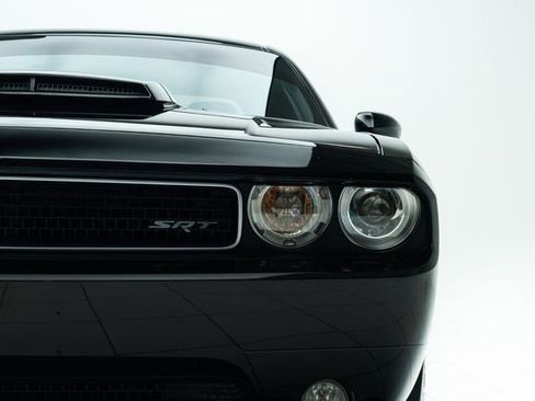 Used 2012 Dodge Challenger SRT8 w/ Premium Sound Group image 7