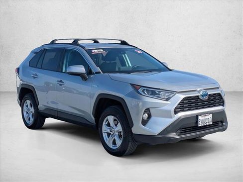 Used 2021 Toyota RAV4 XLE w/ Carpet Mat Package (TMS) image 3