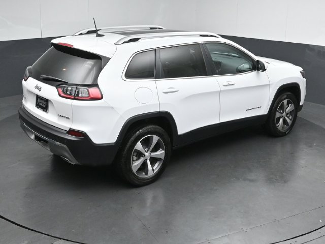 Used 2021 Jeep Cherokee Limited w/ Trailer Tow Group AWD/4WD image 47