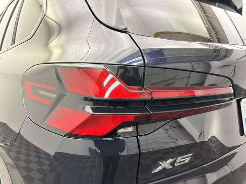 New 2026 BMW X5 xDrive50e w/ M Sport Package AWD/4WD image 19