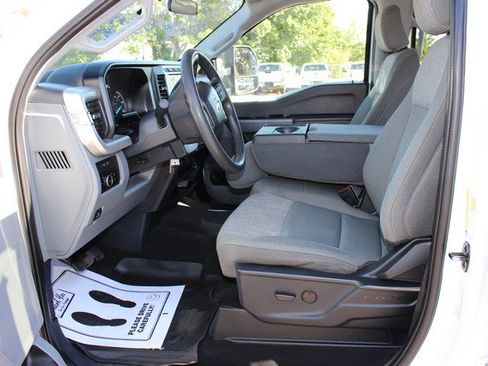 Used 2024 Ford F250 XLT w/ FX4 Off-Road Package AWD/4WD image 9