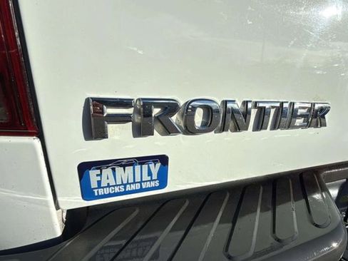 Used 2018 Nissan Frontier S image 17