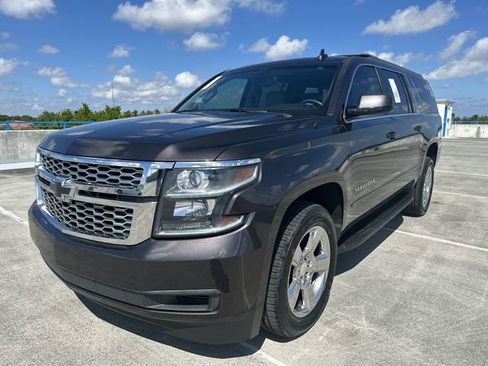 Used 2017 Chevrolet Suburban LS w/ All-Season Package image 15