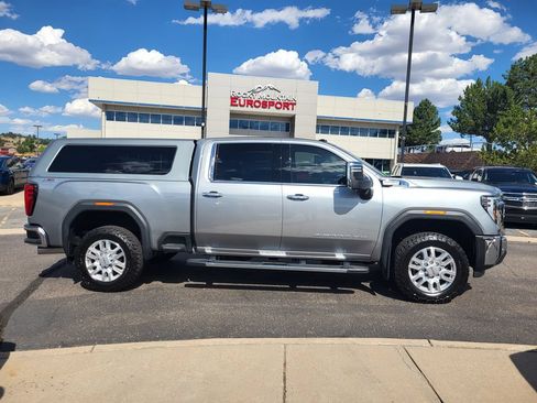 Used 2024 GMC Sierra 2500 SLT w/ SLT Premium Package AWD/4WD image 3