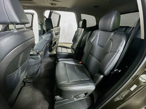 Used 2024 Kia Telluride S w/ S Sunroof Package FWD image 14