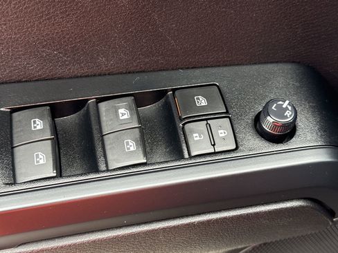 Used 2023 Toyota Tacoma SR AWD/4WD image 15