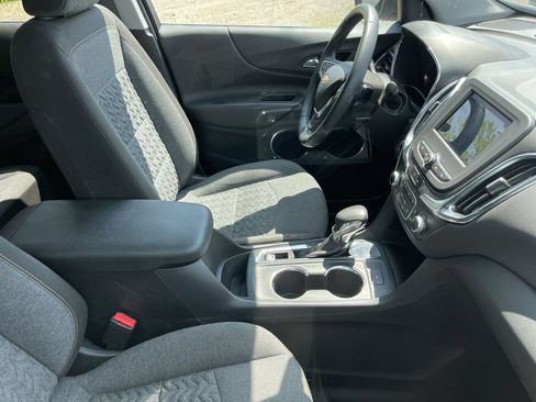 Used 2024 Chevrolet Equinox LT FWD image 11