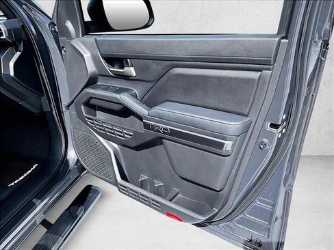 Used 2025 Toyota Tacoma TRD Sport image 19