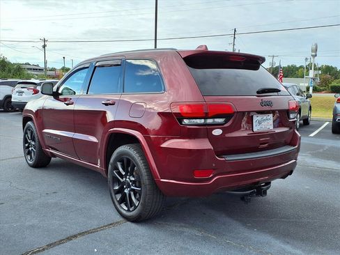 Used 2021 Jeep Grand Cherokee Laredo X image 16