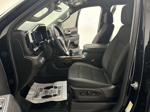 Used 2025 GMC Sierra 1500 Elevation image 19