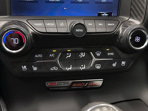 Used 2015 Chevrolet Corvette Z06 w/ Z07 Performance Package image 25