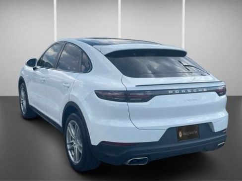 Used 2020 Porsche Cayenne AWD/4WD image 3
