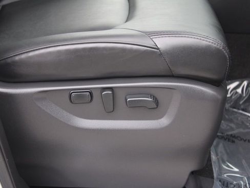 Used 2021 Nissan Armada SV image 18