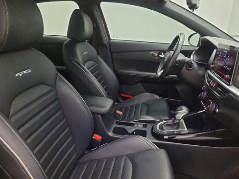 Used 2023 Kia Forte GT-Line w/ GT-Line Premium Package image 21