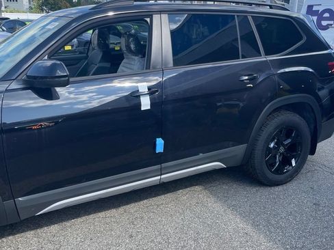 New 2026 Volkswagen Atlas Peak Edition AWD/4WD image 5