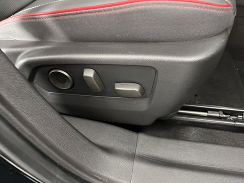 Used 2022 Buick Envision Essence w/ Sport Touring Package image 7