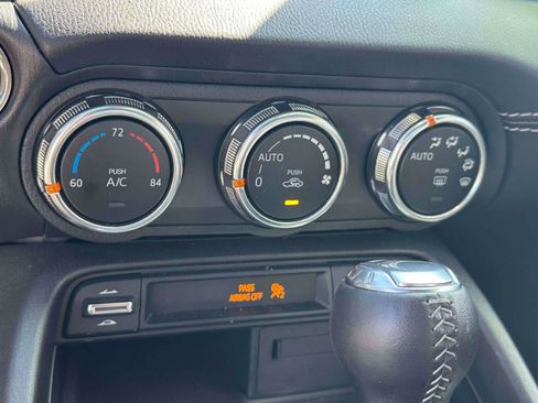 Used 2025 MAZDA MX-5 Miata RF Grand Touring RWD image 13