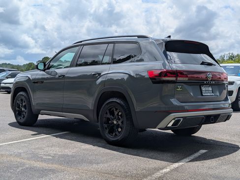 Used 2026 Volkswagen Atlas Peak Edition AWD/4WD image 8