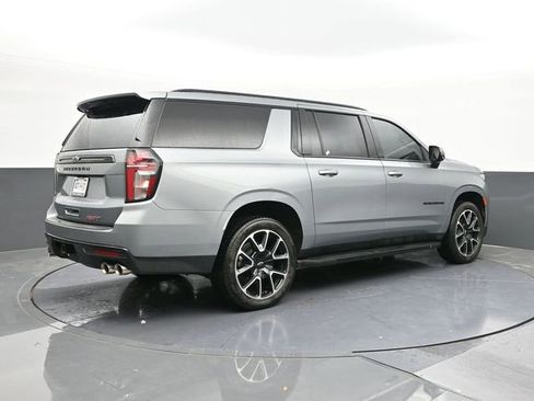 Used 2023 Chevrolet Suburban RST w/ Sport Performance Package image 16