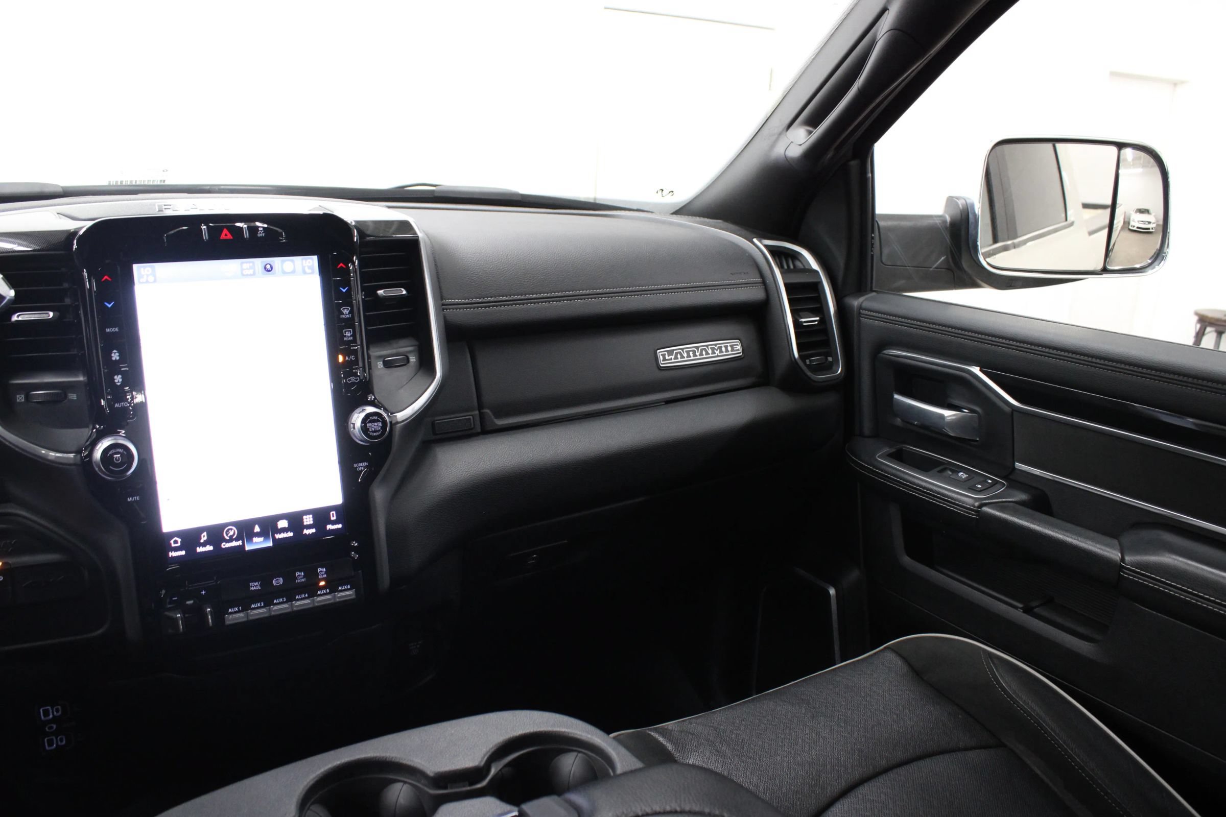 Used 2022 RAM 2500 Laramie AWD/4WD image 18
