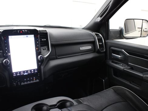 Used 2022 RAM 2500 Laramie AWD/4WD image 18