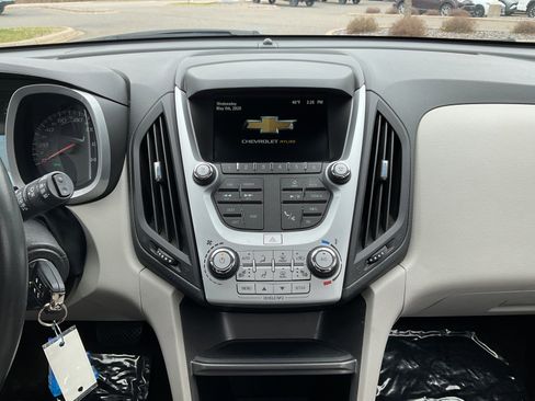 Used 2017 Chevrolet Equinox LT FWD image 20