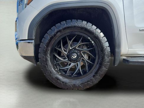 Used 2021 GMC Sierra 1500 SLT RWD image 11