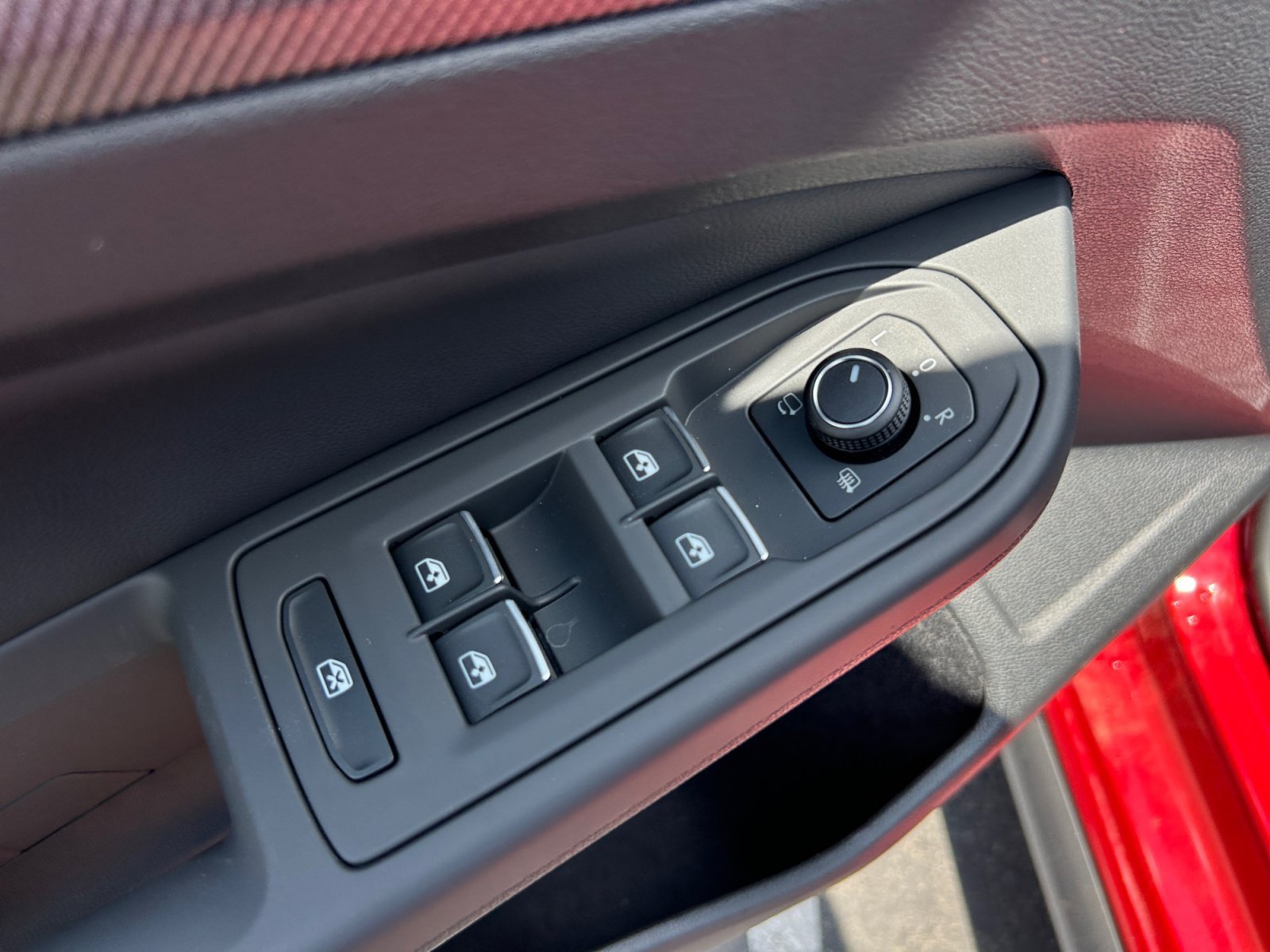 New 2026 Volkswagen GTI SE FWD image 13