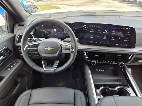 New 2026 Chevrolet Suburban LT w/ Comfort Package AWD/4WD image 16