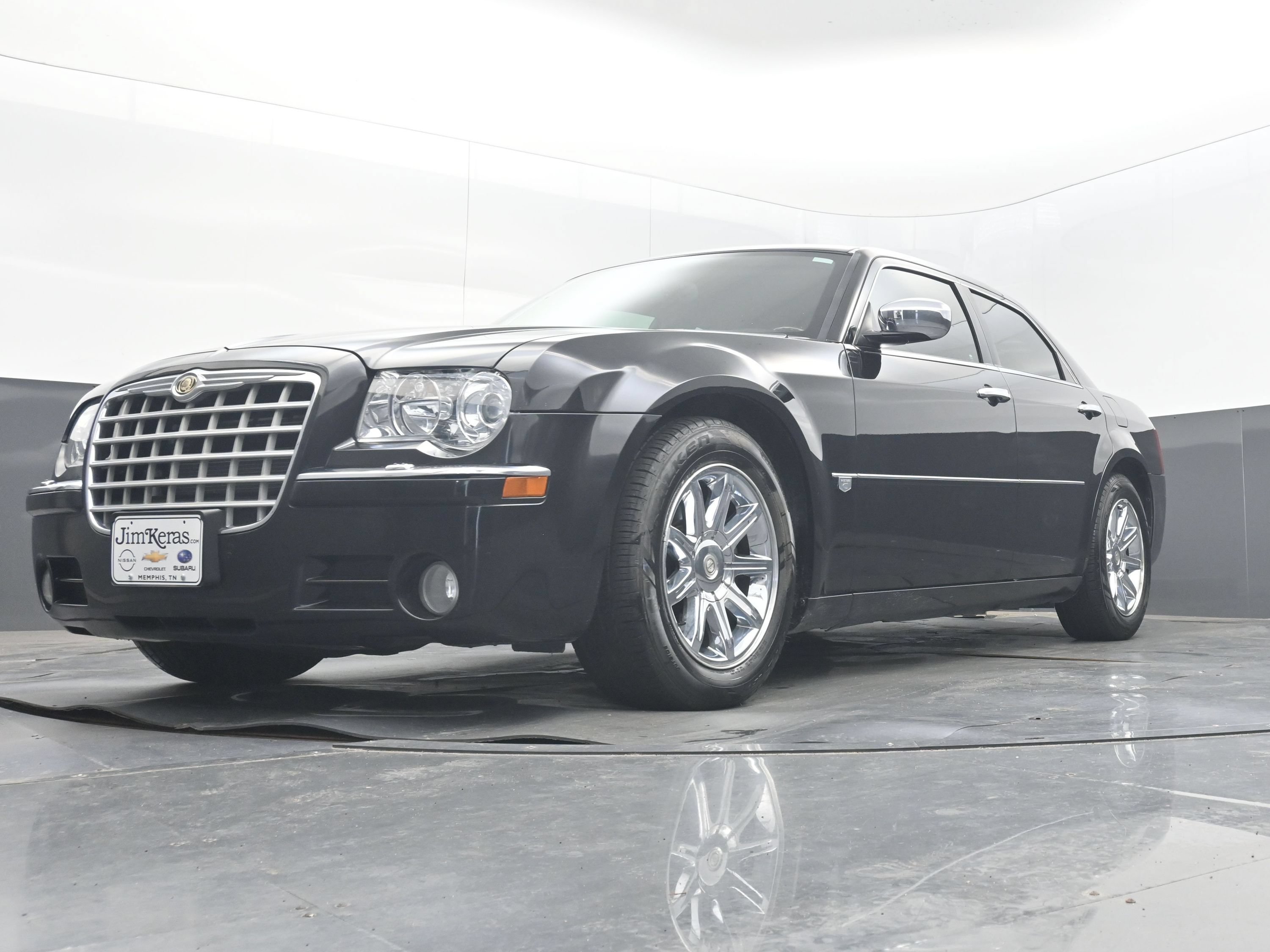 Used 2005 Chrysler 300 C w/ Navigation & Sound Group II RWD image 25