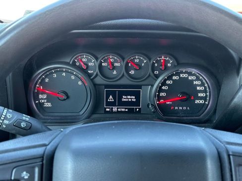 Used 2023 Chevrolet Silverado 1500 Custom image 21