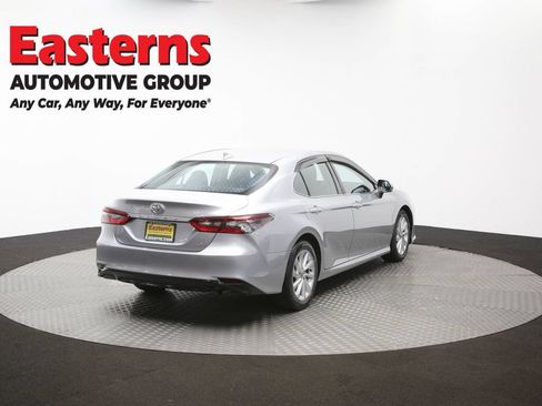Used 2021 Toyota Camry LE FWD image 31