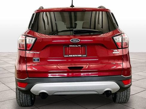 Used 2018 Ford Escape SE w/ SE Sync 3 Package FWD image 4