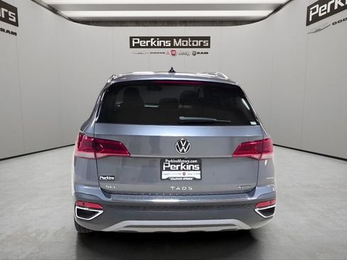 Used 2022 Volkswagen Taos SEL w/ Panoramic Sunroof Package AWD/4WD image 4