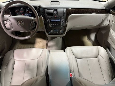 Used 2009 Cadillac DTS w/ Trunk Convenience Package FWD image 51