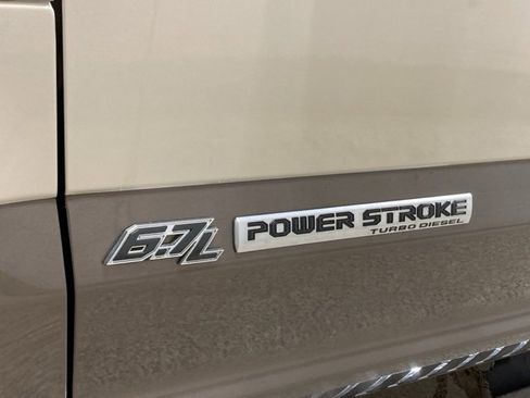 Used 2017 Ford F350 Lariat w/ Lariat Ultimate Package image 28