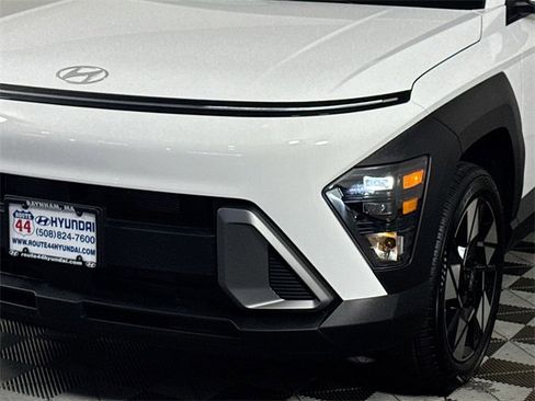 Used 2024 Hyundai Kona SEL w/ Convenience Package image 4