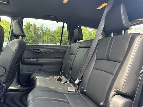 Used 2022 Honda Pilot TrailSport image 17