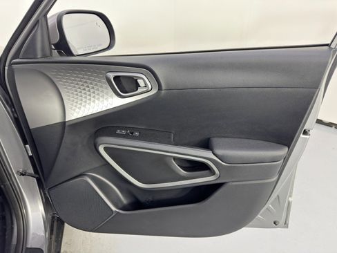 Used 2024 Kia Soul LX w/ Option Group 015 image 35