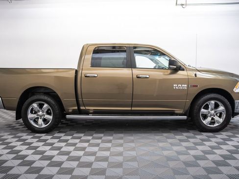 Used 2015 RAM 1500 Lone Star RWD image 4